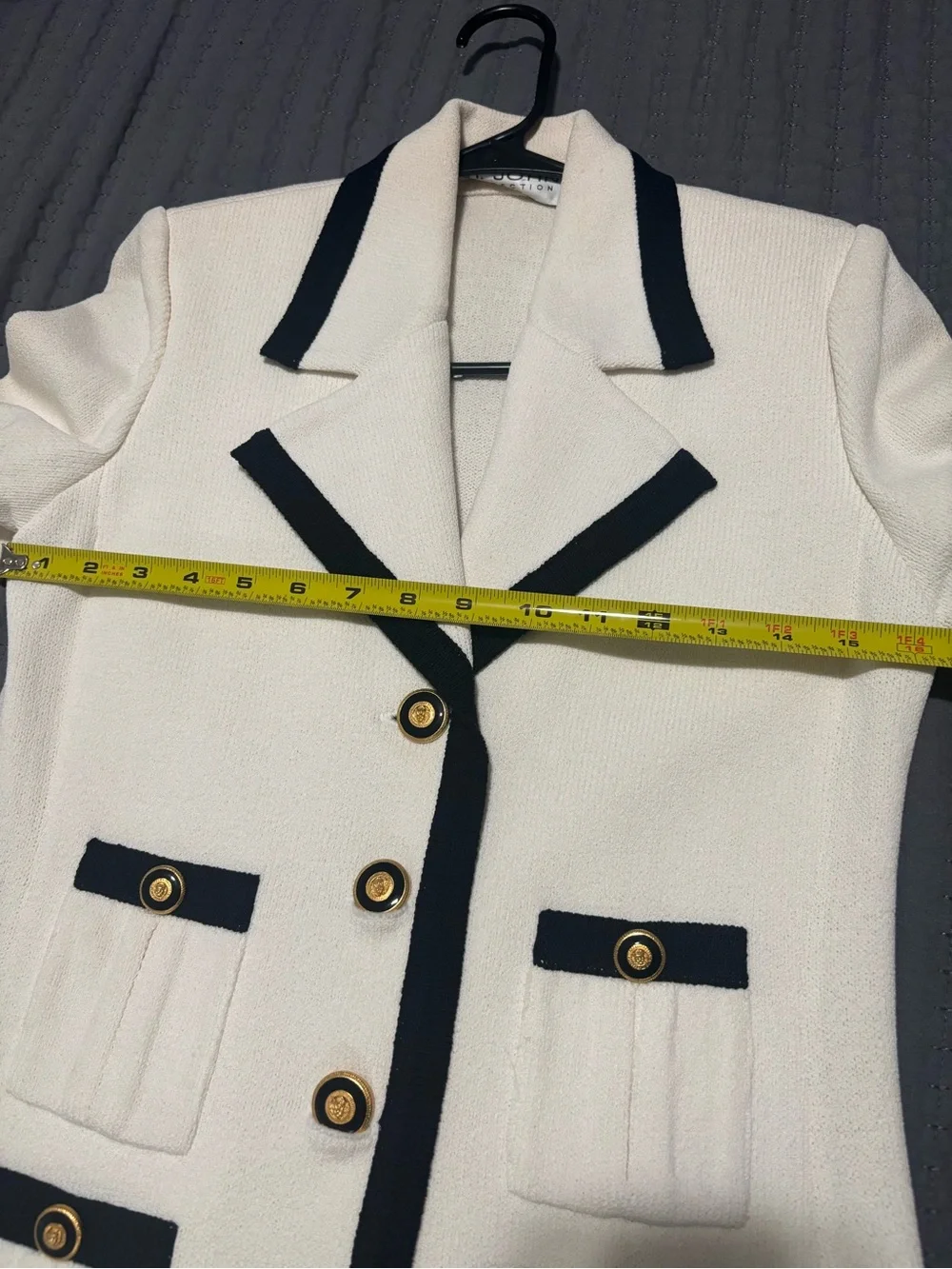 Vintage St John Collection Ivory and Black Santana 90s Knit Blazer Jacket - Picture 9 of 13